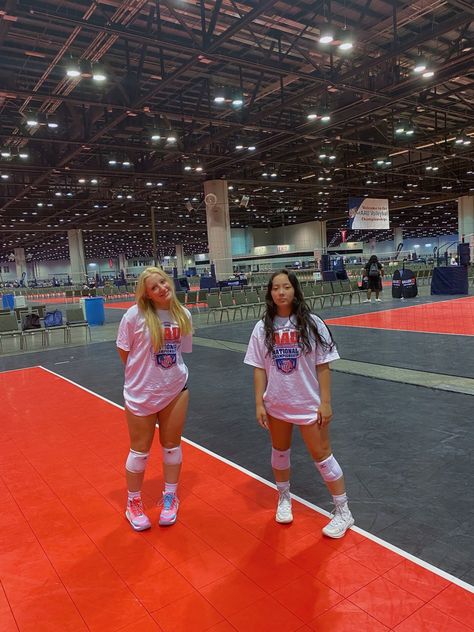 Beach Volleyball Tournament, Club Volleyball Tournaments, Volleyball Tournament Aesthetic, Club Volleyball Aesthetic, Aau Volleyball, Travel Volleyball, Volleyball Fits, Cute Volleyball Outfits, Volleyball Vibes