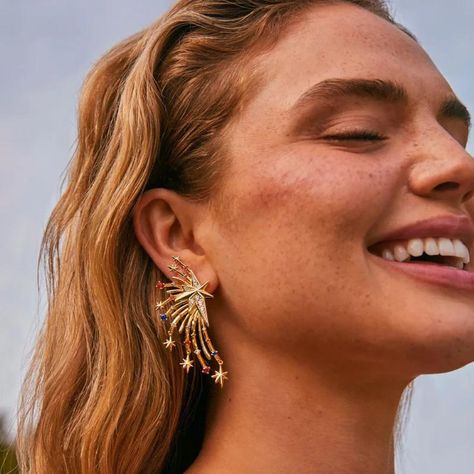 *new* Limited Edition Summer jewelry pieces from Kendra Scott have arrived! Come down to Lilla Cavallo in Rehoboth Beach to shop these unique, seasonal, and gorgeous Kendra Scott pieces today✨ We’re open 10AM-6PM💜🐴 📍403 Rehoboth Avenue, Rehoboth Beach, DE 19971 Firework Display, Giddy Up Glamour, Rehoboth Beach, Fireworks Display, Gold Statement Earrings, White Crystal, Brass Material, Summer Jewelry, Star Shape