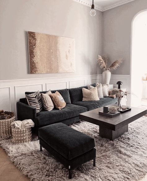 Charcoal Sofa Living Room, Dark Grey Sofa Living Room, Velvet Couch Living Room, Black Sofa Living Room Decor, Black Couch Living Room, Dark Grey Couch Living Room, Black Sofa Living Room, Velvet Sofa Living Room, Grey Sofa Living Room