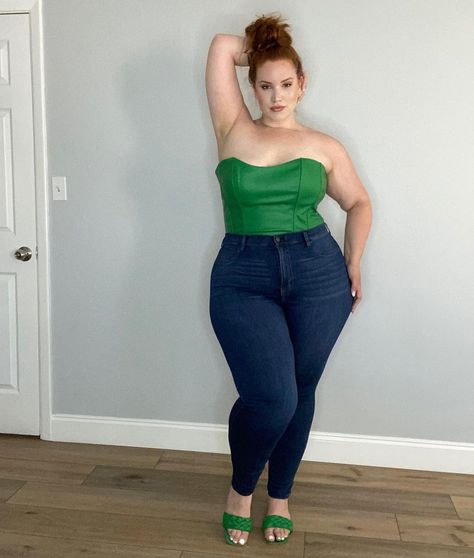 Shelby Fetterman (@shhhelbss) • Instagram-Fotos und -Videos Fashion Nova Curve, August 28, Plus Size Models, Horse Girl, Corset Top, Plus Size Fashion, Strapless Top, Wonder Woman, Florida