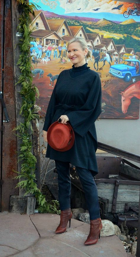 Southwest Style - It's More Than Turquoise | Fabulous After 40 South By Southwest, Santa Fe Style, Confident Style, Texas Style, Santa Fe Nm, Southwest Style, Southwestern Style, Fashion Over 40, Street Chic