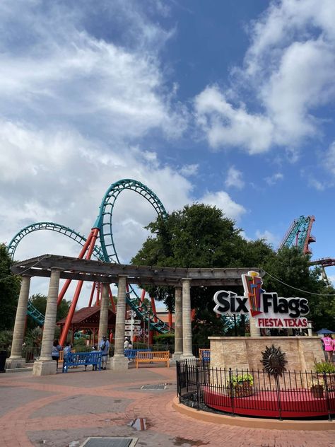 Six Flags Fiesta Texas, Six Flags, Texas, Flag