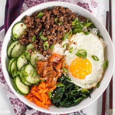 Bibimbap - The Ultimate Bowl Meal - Budget Bytes Bibimbap Bowl, Lunch Saludable, Bibimbap Recipe, Cena Keto, Plats Healthy, Budget Bytes, Low Estrogen, Eat Smart, Asian Cooking