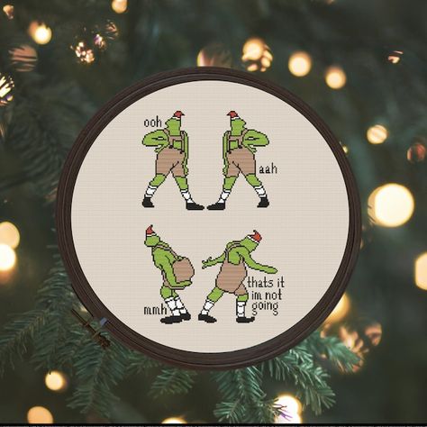 NicheStitches - Etsy Dr Seuss Grinch, Grinch Who Stole Christmas, Dragon Cross Stitch, Diy Christmas Ornament, Diy Holiday Decor, Cross Stitch Patterns Christmas, Modern Cross Stitch Patterns, Grinch Christmas, Modern Cross