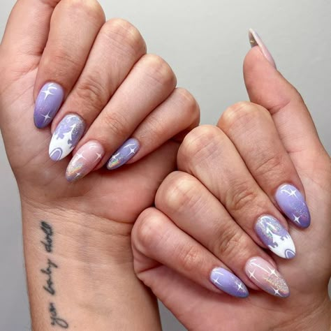 Disney Nails Princess, Disneyland Inspired Nails, Tangled Nails Aesthetic, Disney Chrome Nails, Chrome Disney Nails, Purple Disney Nail Designs, Disney Nails Purple, Disney Princess Nail Designs, Magic Kingdom Nails