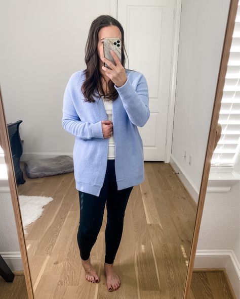 Light Blue Cardigan Outfit Work, Light Blue Cardigan Outfit Winter, Light Blue Cardigan Outfit, Cardigan Outfit Work, Blue Cardigan Outfit, Winter Cardigan Outfit, Light Blue Cardigan, Cardigan Outfit, Cardigan Outfits