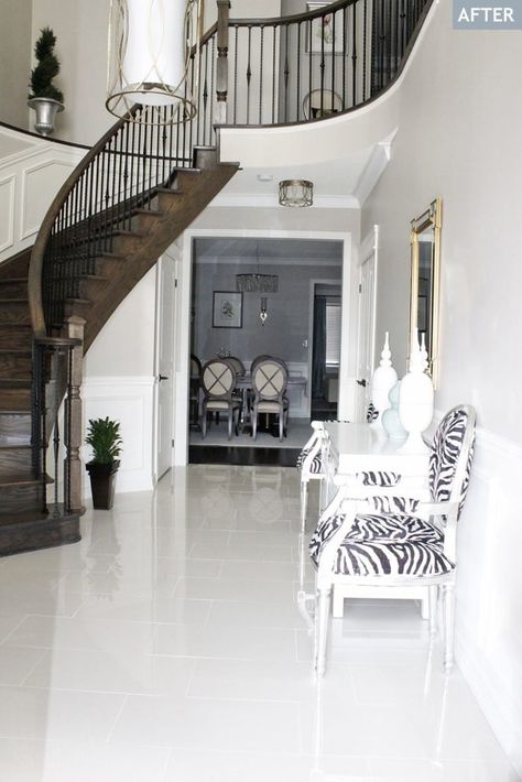 Chic white tile floor design Foyer Tile, Entryway Tile, Foyer Flooring, Tile Floor Living Room, Foyer Ideas, White Marble Tiles, White Tile Floor, Ceramic Floor Tile, Polished Porcelain Tiles