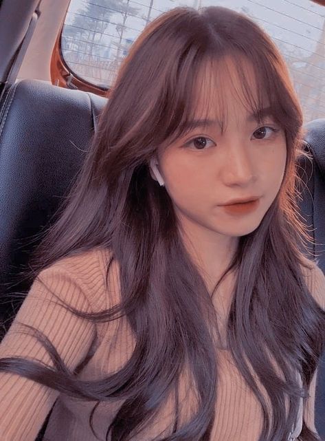 Light Bangs Korean, Airy Bangs Korean, Korean Wispy Bangs, Korean Haircut Long, Brown Hair Korean, Medium Red Hair, Korean Bangs Hairstyle, Korean Hair Color, Korean Short Hair