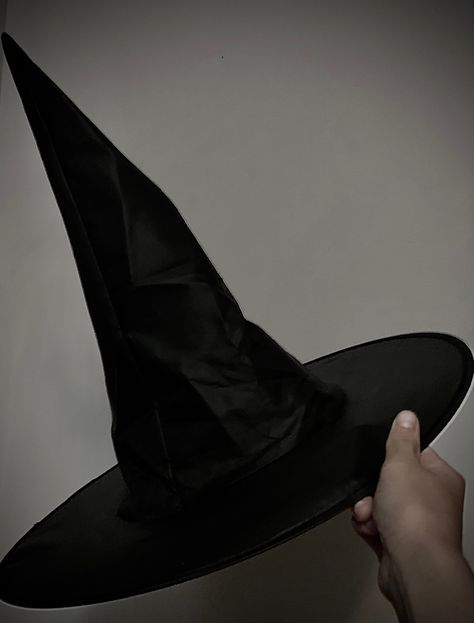 Witch Hat Aesthetic, Hogwarts Suitcase, Witch Boots, Hat Aesthetic, Spooky Fall, Halloween Witch Hat, Witch Aesthetic, Witch Hat, Fire Emblem