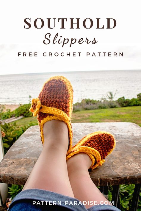 Free Crochet Pattern: Southold Slippers - Pattern Paradise Crochet Animal Slippers, Crochet Clogs, Crochet Legwarmers, Crocheted Fashion, Crochet Footwear, Celtic Women, Crocheted Slippers, Easy Crochet Slippers, Slipper Pattern