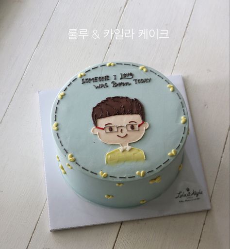 Korean Cake Birthday Boys, Bento Cake Boy, Korean Cake For Boyfriend, Abstract Cake, Birthday Cake For Boyfriend, Minimalist Cake, Cake For Boyfriend, Bento Cakes, Cake Drawing