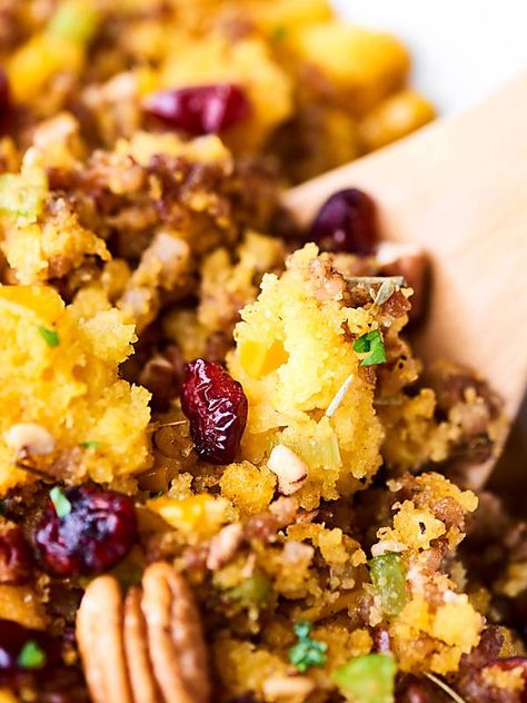 An easy gluten free stuffing, this Cornbread Dressing Recipe will surely impress! Full of italian sausage, veggies, homemade cornbread, cranberries & more! Cornbread Stuffing With Cranberries, Gluten Free Cornbread Stuffing, Cranberry Cornbread, Cornbread Dressing Recipe, Creamy Corn Casserole, Cornbread Stuffing Recipes, Winter Dinners, Gluten Free Stuffing, Thanksgiving Side Dishes Easy