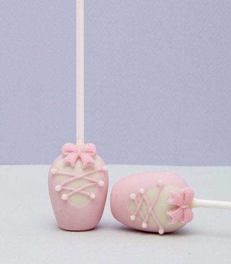 Ballerina cake pops/Birthday cake pops/party cakepops/girl Bridal Cake Pops, Cake Pops Red Velvet, Ballerina Cake Pops, Ballet Birthday Cakes, Bridal Shower Cake Pops, Ballet Birthday Party, Ballerina Cake, Ballerina Baby Showers, Ballet Birthday