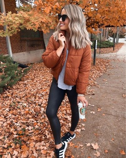 Sarah Knuth, Fall Jackets Outfit, Latest Fall Fashion Trends, Puffer Jacket Outfit, Casual Weekend Outfit, Jacket Outfit Women, Outfits To Copy, Nashville Outfits, Boho Fashion Summer