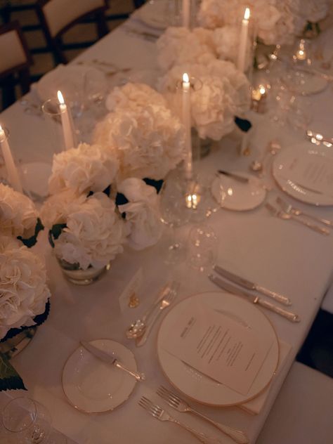 A sophisticated white on white palette in the iconic Claridges French Salon. Utilising the wooden interiors with plenty of candlelight to reflect the glass cylinders with hydrangea centrepieces. #weddingplanner #weddingdesigner #eventdesigner #eventplanner #ukwedding #voguewedding #luxuryweddingplanner #weddingplanner #hydrangeas #hydrangeatablescape #whitetablescape #whitewedding #winterwedding #whitewinterwedding #winterdinnerparty #winterentertaining Hydrangea Centerpiece Wedding, White Hydrangea Wedding, White Wedding Florals, French Salon, Wedding Table Designs, White Palette, Hydrangeas Wedding, Luxury Weddings, Luxury Wedding Planner