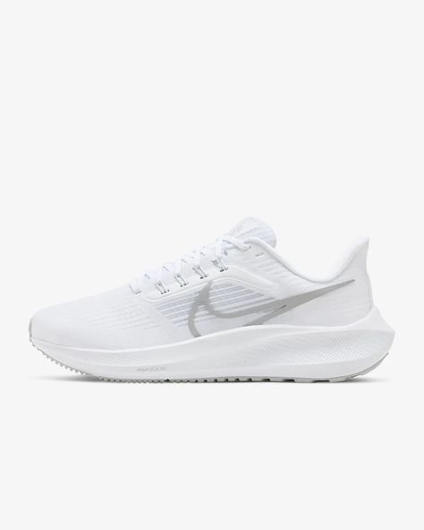 Nike Pegasus 39, Nike Air Zoom Pegasus 39, Running Sneakers Women, Track Shoes, All Nike Shoes, White Running Shoes, Black And White Shoes, Nike Pegasus, Nike Air Zoom Pegasus