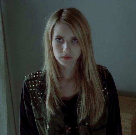 Coven American Horror Story, Emma Roberts Ahs, Madison Montgomery, Ahs Coven, Effy Stonem, American Horror Story Coven, Gemini Woman, Emma Roberts, Blogger Girl