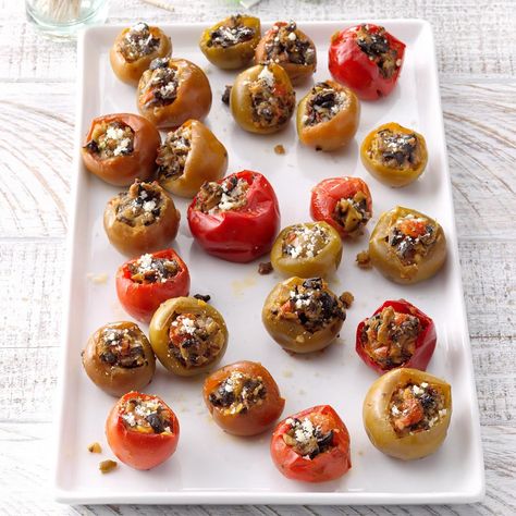 Savory Stuffed Cherry Peppers Stuffed Cherry Peppers, Cherry Pepper Recipes, Fresh Cherry Recipes, Cherry Peppers, Thanksgiving Appetizers Easy, Pepper Recipes, Ranch Pasta, Fresh Cherry, Seasoned Bread Crumbs