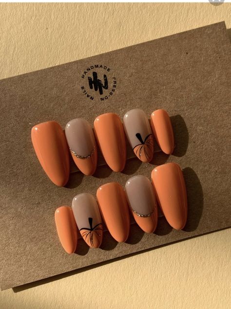 Pumpkin Nails Coffin, Fall Nails For Teachers, Acrylic Nail Designs Fall Colors, Autumn Nails Acrylic Coffin Long, Super Cute Fall Nails, White Nails With Pumpkin Design, Easy Fall Nails Designs, Nails For Burnt Orange Dress, Halloween Nails On Natural Nails