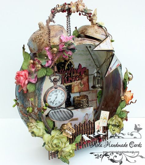 Crafters Corner : Altered Alarm Clock Clock Assemblage, Altered Clocks, Alter Art, Clock Craft, Clock Tattoo Design, Altered Tins, Vintage Alarm Clocks, Alarm Clocks, Clock Art