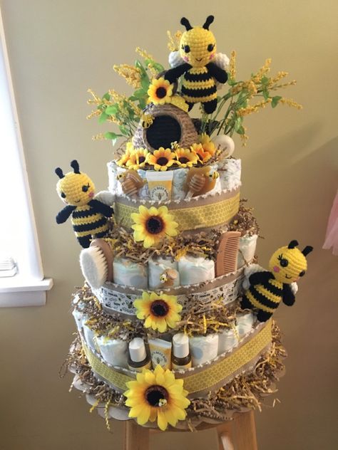 Bee Themed Baby Shower Cake, Bee Diaper Cake, Sunflower Diaper Cake, Mommy To Bee Cake Ideas, Bee Shower Theme, Bee Hive Diaper Cake, Bee And Sunflower Baby Shower Theme, Bumble Bee Baby Shower Gifts, Bees And Sunflowers Baby Shower Theme