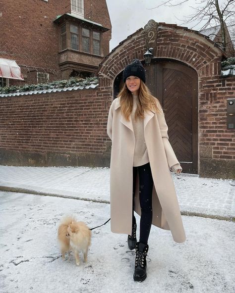 Lovisa Barkman on Instagram: “From a snowy walk with Lykke 🤍” Beige Wool Coat Outfits, Wool Coat Outfits, Wool Coat Outfit, Scandinavian Outfit, Beige Wool Coat, Scandi Fashion, Blazer And T Shirt, Beige Outfit, Beige Coat