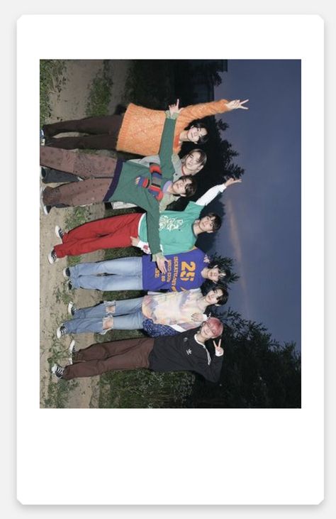 Enhypen Polaroid Pics, Heesung Lee, Ot7 Enhypen, Polaroid Printable, Park Jeongsong, Enhypen Polaroid, Tamed Dashed, Group Picture Poses, First Boyfriend