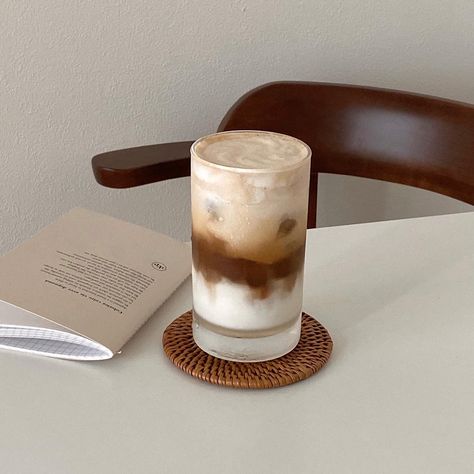 coffee dalgona korean aesthetic japanese beige aesthetic minimalist daily lifestyle drink latte food  b u t t e r b r e a d Korean Coffee, Mood Design, Coffee Shop Aesthetic, Coffee Obsession, Visual Marketing, Pretty Drinks, Iced Latte, Aesthetic Coffee, Coffee Latte