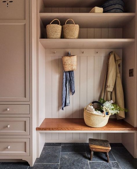 Small Mudroom Ideas, Entry Storage, Mud Room Entry, Mudroom Laundry Room, 1920s House, Small Entry, Mud Room Storage, Mudroom Design, Boot Room