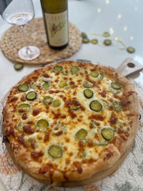 The BEST Dill Pickle Pizza — Steph the Sommelier Dill Pickle Pizza Recipe, Dill Pickle Pizza, Pickle Pizza Recipe, Pickle Pizza, Rock Recipes, Pickle Slices, Tomato Pie, Easy Appetizers, Fried Pickles