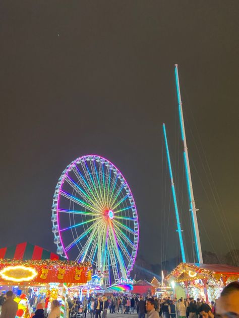 #winterwonderland #hydepark #ldn #london #ferriswheel #christmas #xmas Winter Wonderland Hyde Park, Hyde Park London, London Park, Hyde Park, Ferris Wheel, Winter Wonderland, Fair Grounds, London, Christmas