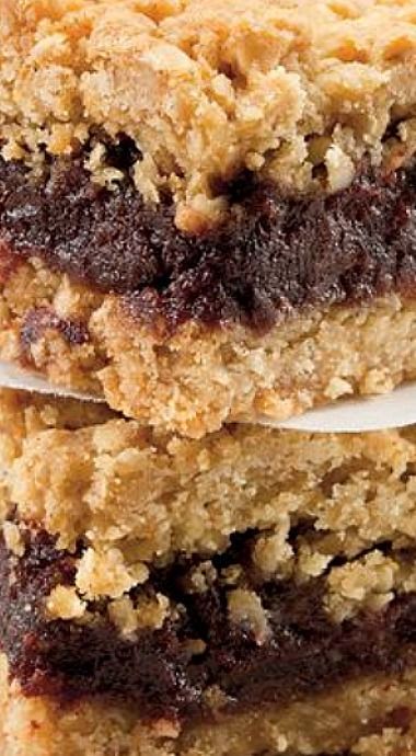 Date Recipes Desserts, Dessert Squares, Date Squares, Square Recipes, Dessert Bar Recipe, Date Recipes, Köstliche Desserts, Food Cakes, Cookie Desserts