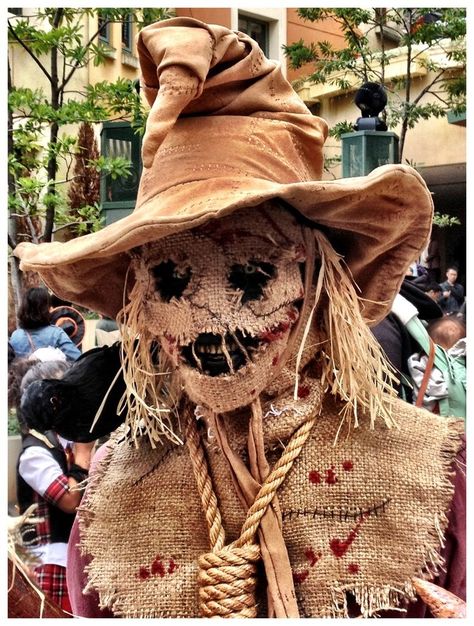 Scarecrow Cosplay, Diy Scarecrow Costume, Scarecrow Mask, Halloween Costumes Scarecrow, Scary Scarecrow, Diy Scarecrow, Baba Jaga, Scarecrow Costume, The Scarecrow