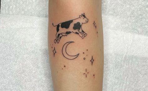 Small Horse Tattoo, Farm Tattoo, Skateboard Tattoo, Cow Tattoo, Basic Tattoos, Daisy Tattoo, Tasteful Tattoos, Forearm Tattoo Women, Fairy Tattoo