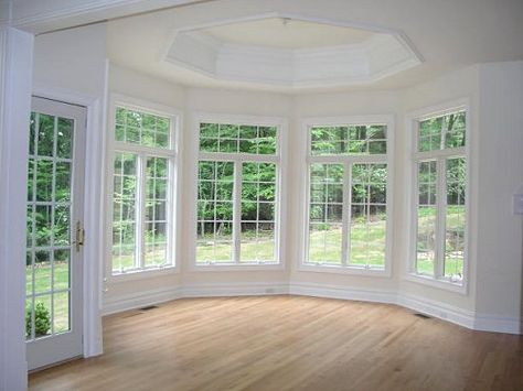 Large Curved Windows, Wrap Around Windows, Old Money Interior Design, Old Money Interior, Estate Interior, Sunroom Designs, Dream Life House, White Picket Fence, Sunrooms