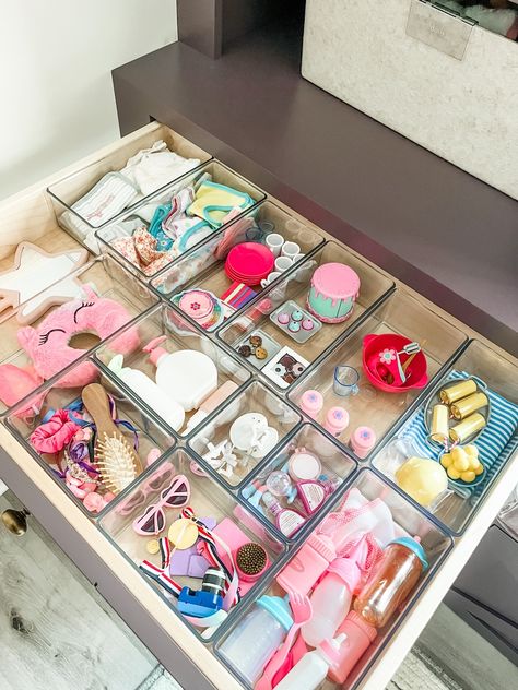 👉🏼 Organize a drawer ... but instead of it being for a human, make it for an @americangirlbrand doll. I think this doll lives a better life than I do. 😳 If your home feels like a living AG dollhouse, let's talk. Our team has learned how to organize Lila, Kavi, Corinne, Melody, Courtney, and all the other girls' many, many belongings. 👶🏼 Which was your favorite AG doll as a kid? I was all about Kirsten and her Little House on the Prairie vibe. #drawerorganization #organizeddrawers #organi... Diy My Life Doll Accessories, How To Organize American Girl Doll Stuff, American Girl Doll Storage Ideas, American Girl Doll Organization Ideas, American Girl Organization Ideas, American Girl Organization, American Girl Doll Organization, American Doll Storage Ideas, American Girl Doll Storage