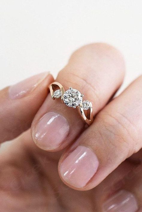 36 Gold Engagement Rings You'll Want To Say "Yes" To ❤️ gold engagement rings three round cut diamond stones yellow ❤️ More on the blog: https://ohsoperfectproposal.com/gold-engagement-rings/  ... daha fazla Unique Engagement Rings Rose Gold, Rose Gold Morganite Ring, Vintage Engagement Rings Unique, Wedding Rings Round, Gold Rings Fashion, Gold Ring Designs, Gold Rings Jewelry, Morganite Engagement Ring, Designer Engagement Rings