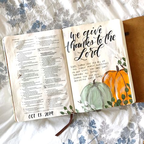 Beginning Of Fall, Creative Bible, Christian Activities, Bookmark Ideas, Bible Journaling Ideas Drawings, Bible Doodling, Bible Journal Notes, Journaling Inspiration, Inspire Bible Journaling