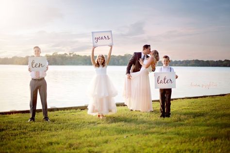 10 Year Anniversary Family Photo Shoot, 10 Year Anniversary Photo Ideas, 10 Yr Wedding Anniversary Photo Shoot, 10 Year Wedding Photo Shoot, 10yr Anniversary Photo Shoot, 15 Anniversary Photo Shoot Ideas, Ten Year Vow Renewal, Anniversary Photos In Wedding Dress, 20 Year Wedding Anniversary Photoshoot