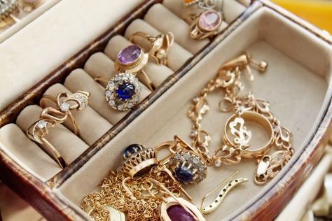 Wondering what to do with old jewelry? Check out these tips for using old costume jewelry in ways you may not have thought of.Posts may be sponsored. This post contains affiliate links, which means I will make a commission at no extra cost to you should you click through and make a purchase. As an Amazon Associate I earn from qualifying purchases. What to Do With Old Jewelry Old, worn-out or simply out-of-fashion costume jewelry doesn’t have to end up in the trash. Many of us have t… Old Costume, Christmas Tree Pictures, Jeweled Christmas, Broken Pieces, Wine Glass Charms, What To Make, Old Jewelry, Cheap Jewelry, Fashion Costume