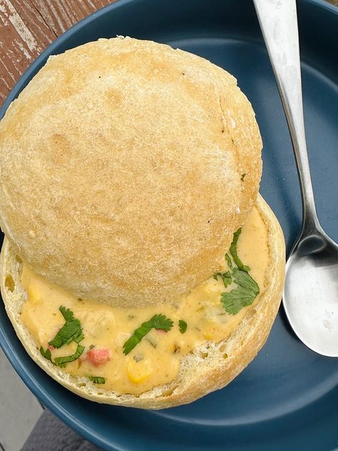 Bread Bowls with a Bread Machine Bread Machine Bread Bowls, Soup Spinach, Bread Machine Bread, Bread Machine Recipe, Bread Bowl, Chili Bowl, Bread Machine Recipes, Bread Maker, Spinach Dip