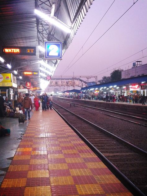 Durg Railway Station. Chhattisgarh.India. Kharagpur Railway Station, Thrissur Railway Station, Railway Station Background, Indore Railway Station, Indian Railway Train, School Life Memories, Hd Dark Wallpapers, Bollywood Posters, Indian Railways