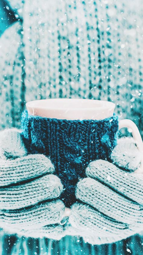 Teal Christmas Wallpaper, Iphone Screen Savers, Lily Elsie, December Wallpaper, Teal Christmas, Winter Iphone, Iphone Wallpaper Winter, Snow Images, Christmas Aesthetic Wallpaper