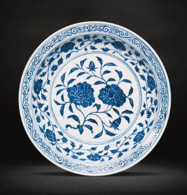 A BLUE AND WHITE ‘PEONY’ DISH<br>MING DYNASTY, YONGLE PERIOD | Lot | Sotheby's Delft Ceramics, Ming Dynasty Pottery, White Crockery, Blue Willow Dishes, Sothebys Art, Period Art, Dutch Delft, White Jar, Chinese Blue