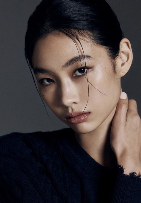 Jung Ho Yeon - Musinsa Standard Korea 2021 Headshot Poses, 얼굴 드로잉, Model Inspo, Model Poses, Korean Beauty, Makeup Inspo, Fashion Makeup, Photography Inspiration, Asian Beauty