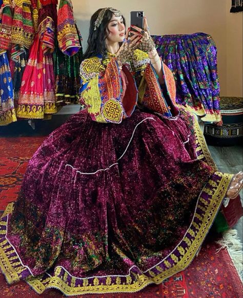 Afghani Suit, Afghanistan Clothes, Afghanistan Dress, Arab Clothing, Afghan Wedding Dress, Afghanistan Culture, Afghan Culture, Afghani Dresses, Velvet Kurta