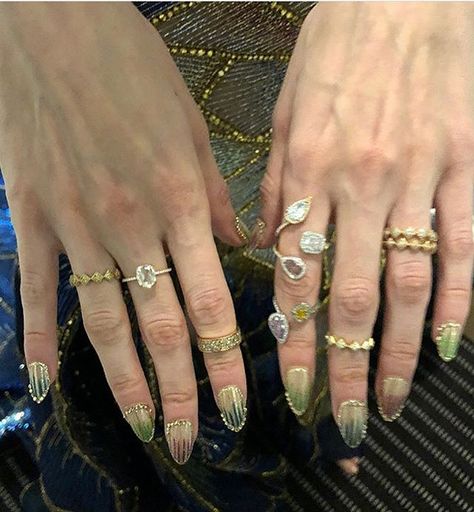 Gigi Hadid Tattoos, Gigi Hadid Met Gala, Lorraine Schwartz, Met Gala Outfits, Met Ball, Prom Looks, Red Carpet Looks, Cartier Love Bracelet, Gigi Hadid