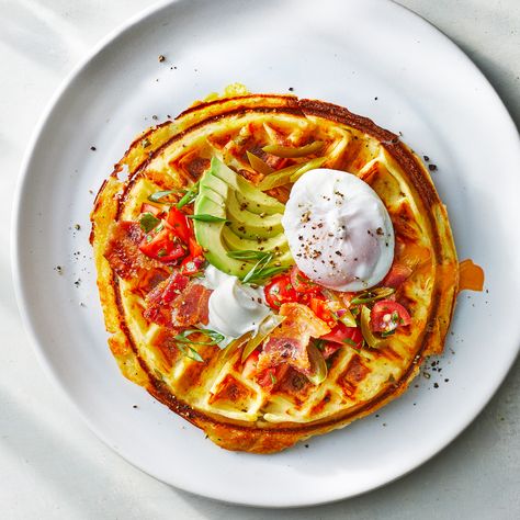 Loaded Mashed-Potato Waffles Easy Quick Healthy Breakfast, Mashed Potato Waffles, Egg Recipes Breakfast, Food Waffles, English Bread, Buttermilk Mashed Potatoes, Loaded Mashed Potato Casserole, Eggs In Muffin Tin, Veggie Options