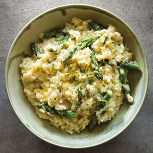 Lemon Risotto Recipes, Risotto With Asparagus, Lemon Risotto, Asparagus Risotto, Desk Lunch, Lemon Asparagus, Chicken Piccata, Risotto Recipes, Asparagus Recipe