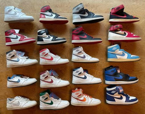 Vintage Nike Shoes, Nike Essentials, Original Air Jordans, Nike Air Jordan Shoes, Nike Basketball, Air Jordan Shoes, Air Jordan 1, Vintage Nike, Jordan Shoes